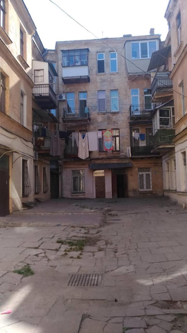 однокімнатна поруч з залізничним вокзалом Odessa